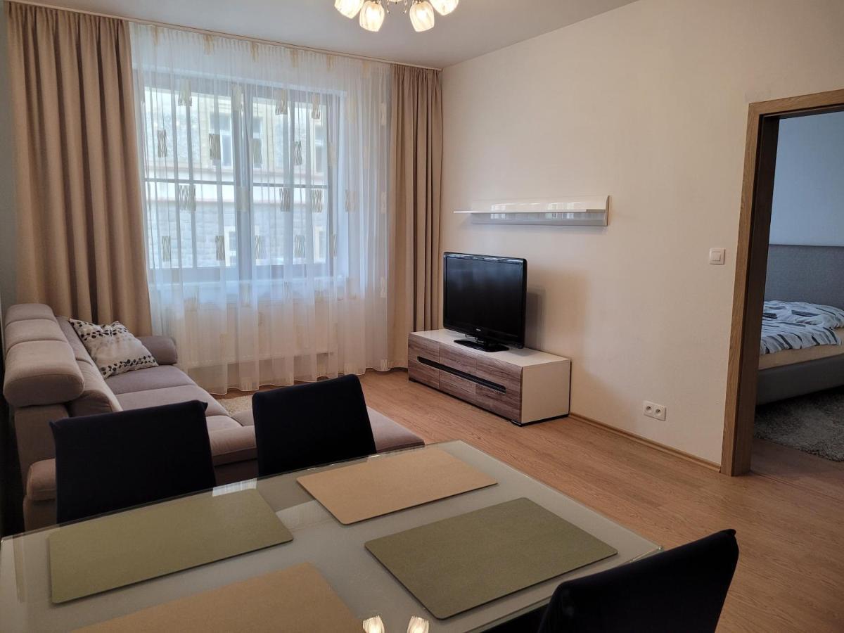 Apartment Svahova Karlovy Vary Bagian luar foto