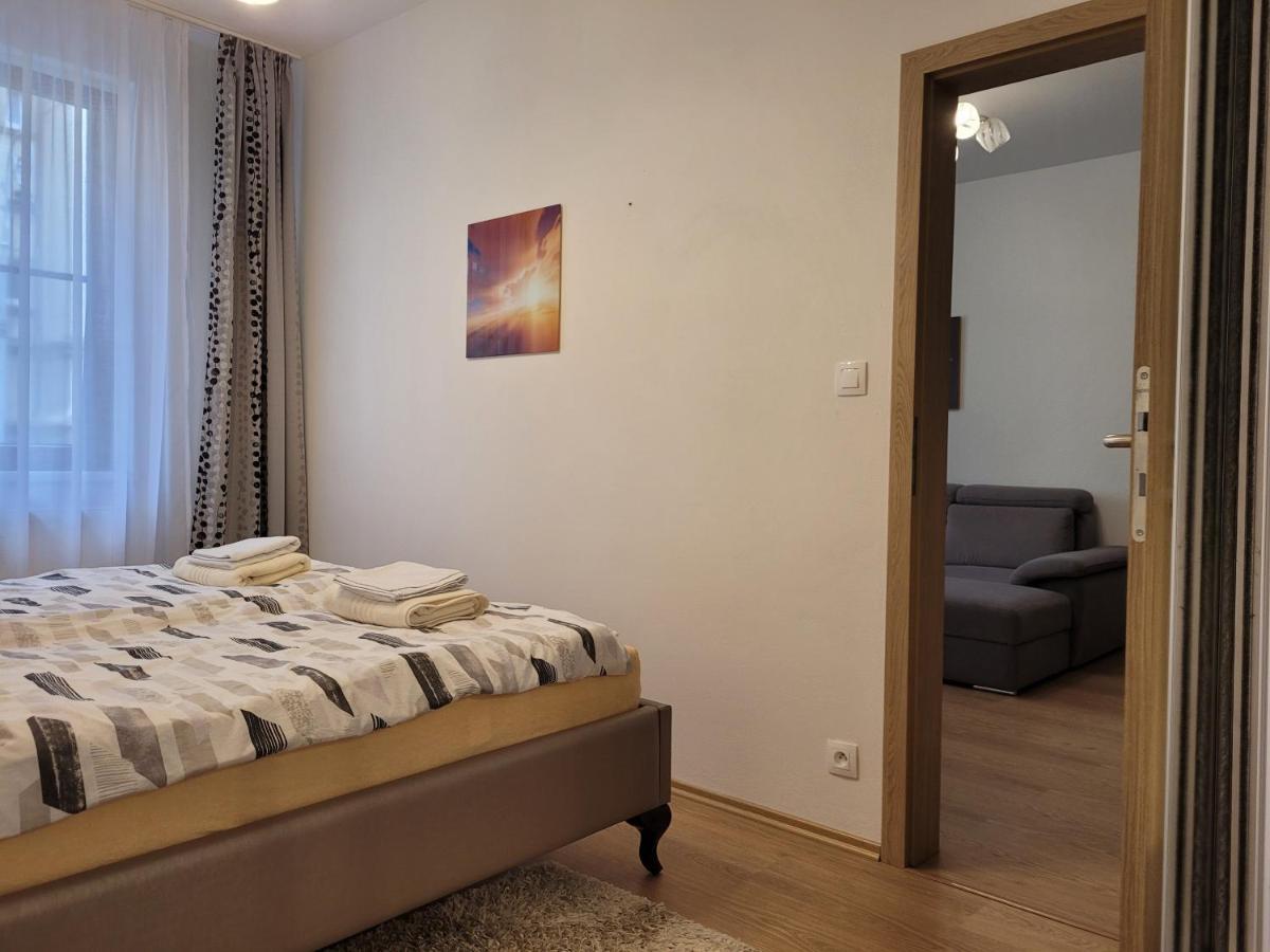 Apartment Svahova Karlovy Vary Bagian luar foto